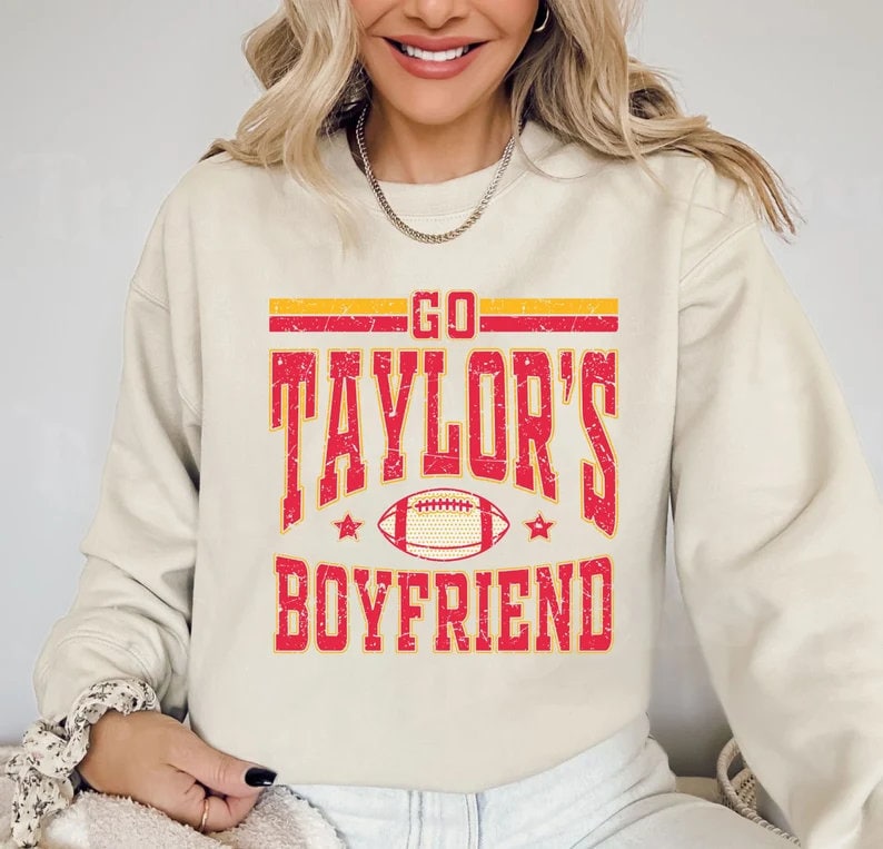 Go Taylor’s Boyfriend Comfort T-shirt, Travis and Taylor Sweatshirt, Go Taylor’s Boyfriend Hoodie, KC Football, Football Fan Gifts